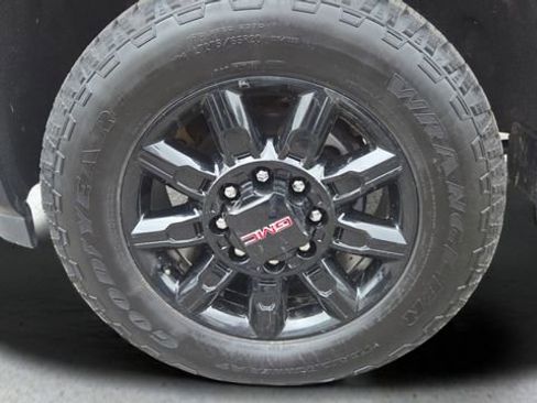 Used 2025 GMC Sierra 2500 AT4 w/ Technology Package image 44