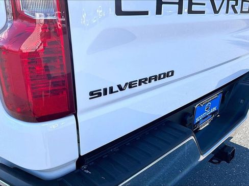 Used 2022 Chevrolet Silverado 1500 LT image 22