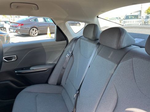 Used 2025 Kia K4 FWD image 40