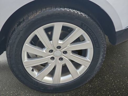 Certified 2024 Land Rover Range Rover SE AWD/4WD image 32
