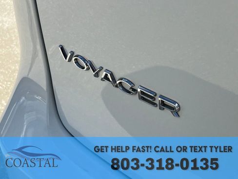 Used 2023 Chrysler Voyager LX image 32