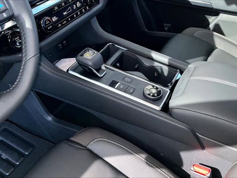 New 2026 Nissan Pathfinder SL AWD/4WD image 7