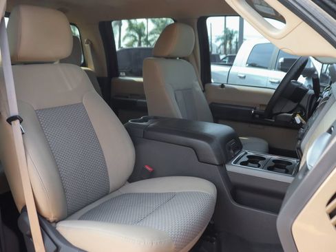 Used 2011 Ford F250 XLT w/ XLT Premium Pkg AWD/4WD image 33