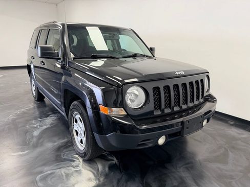 Used 2016 Jeep Patriot Sport w/ Power Value Group AWD/4WD image 22