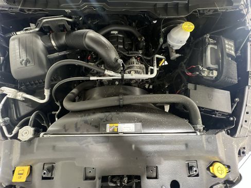 Used 2023 RAM 1500 Classic SLT image 24