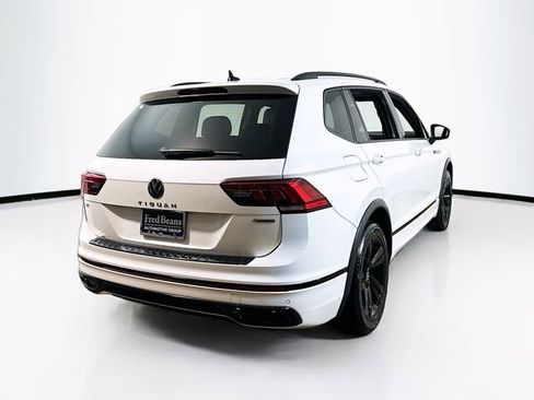 Used 2023 Volkswagen Tiguan SE R-Line image 10