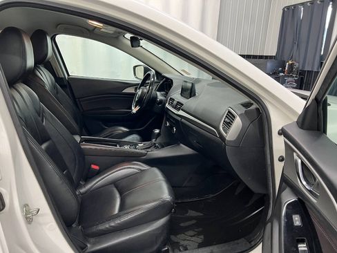 Used 2017 MAZDA MAZDA3 Touring FWD image 11