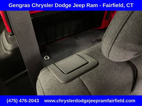 Used 2024 Jeep Wrangler Unlimited w/ Convenience Group AWD/4WD image 20