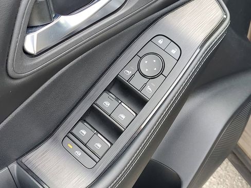 Used 2024 Nissan Rogue SV AWD/4WD image 21