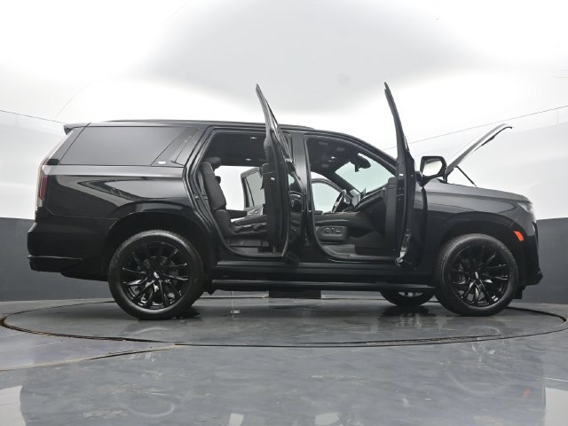 Certified 2024 Cadillac Escalade Sport Platinum w/ LPO, ONYX Package AWD/4WD image 88
