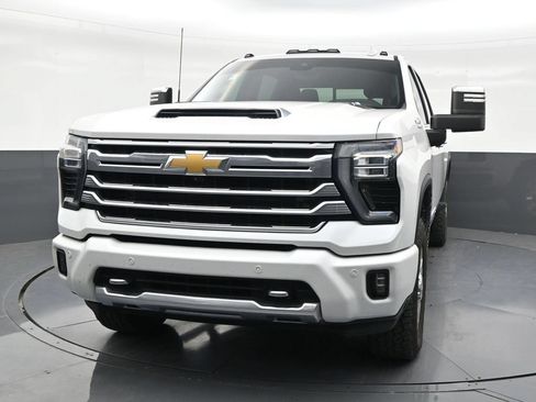 Used 2024 Chevrolet Silverado 3500 High Country w/ High Country Premium Package AWD/4WD image 8