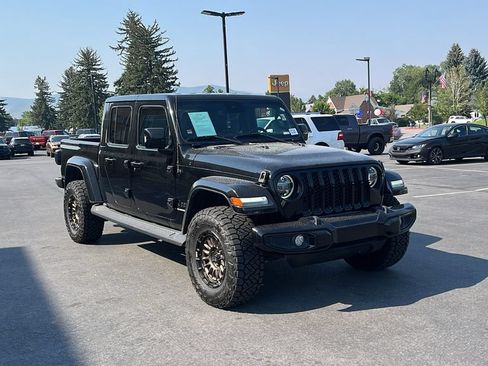 Used 2022 Jeep Gladiator Overland AWD/4WD image 3