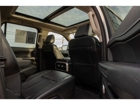 Used 2024 Ford Expedition Max XLT image 17