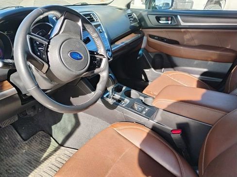 Used 2018 Subaru Outback 2.5i Touring w/ Popular Package #3 image 6