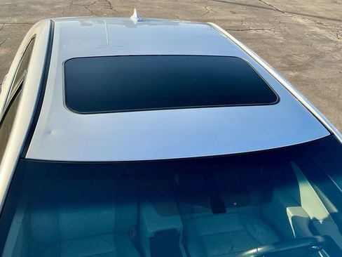 Used 2012 Toyota Camry XLE image 12