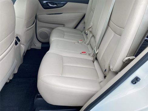 Used 2020 Nissan Rogue SL image 30