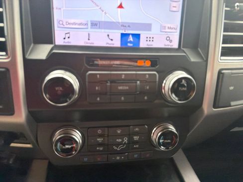 Used 2019 Ford F250 Platinum w/ Platinum Ultimate Package AWD/4WD image 29