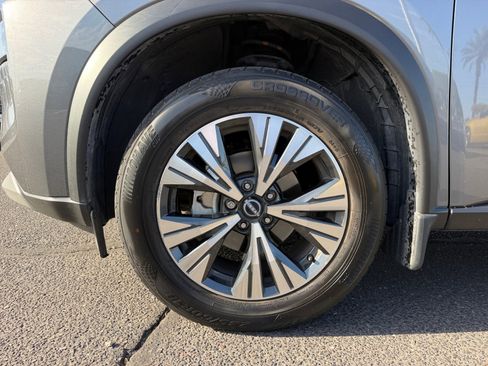 Used 2023 Nissan Rogue SV FWD image 26