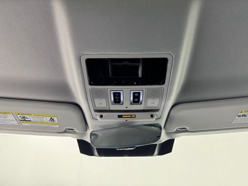 Used 2025 Land Rover Defender 110 S AWD/4WD image 25
