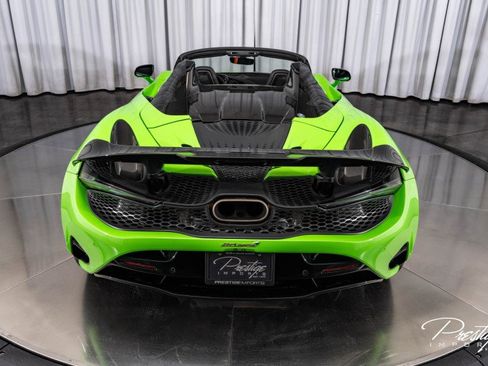 Used 2025 McLaren 750S Spider image 38