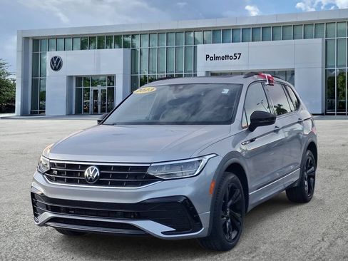 Certified 2023 Volkswagen Tiguan SE R-Line FWD image 3