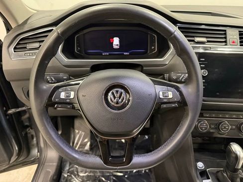Used 2020 Volkswagen Tiguan SEL image 22