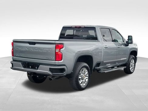 Certified 2024 Chevrolet Silverado 3500 High Country w/ High Country Premium Package AWD/4WD image 4