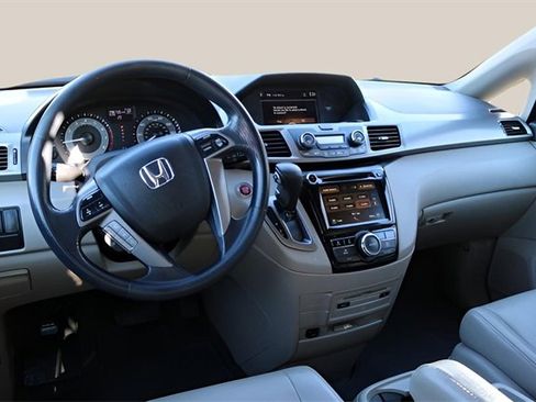 Used 2016 Honda Odyssey SE image 13