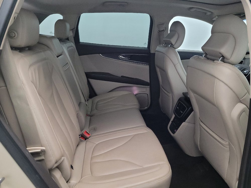 Used 2016 Lincoln MKX Reserve w/ Climate Package AWD/4WD image 19