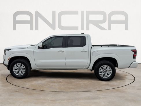 Used 2023 Nissan Frontier SV AWD/4WD image 8