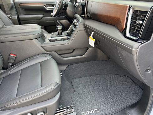 New 2026 GMC Sierra 1500 Denali AWD/4WD image 23