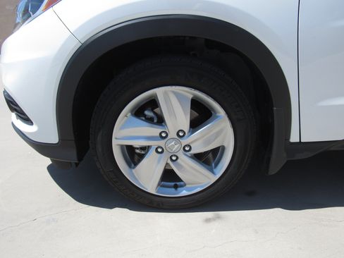 Used 2019 Honda HR-V EX image 4