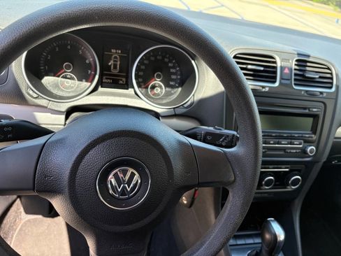 Used 2013 Volkswagen Golf 4-Door FWD image 19