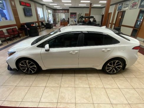 Used 2020 Toyota Corolla SE FWD image 4