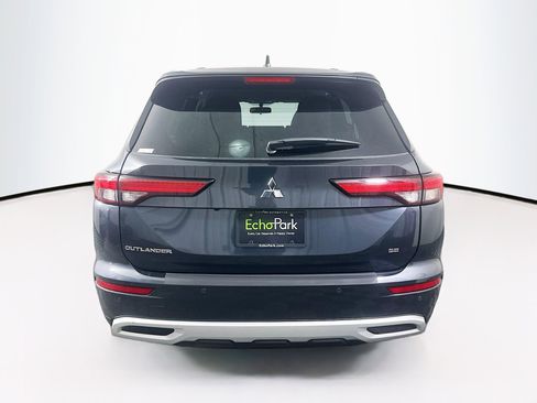 Used 2024 Mitsubishi Outlander SE image 7