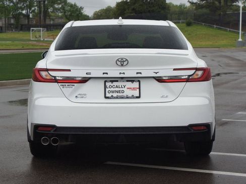 Used 2025 Toyota Camry SE w/ Convenience Package AWD/4WD image 3