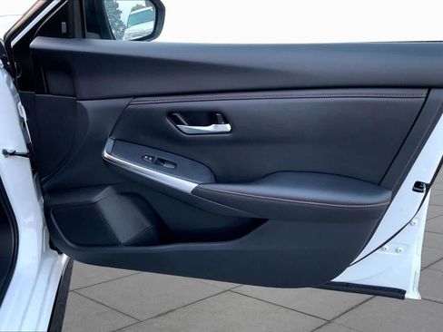 Used 2025 Nissan Sentra SR w/ Midnight Edition FWD image 21