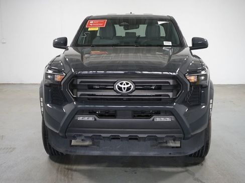 Certified 2024 Toyota Tacoma SR5 image 2