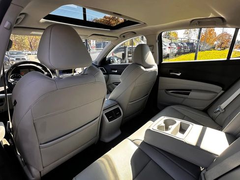Used 2015 Acura TLX image 24