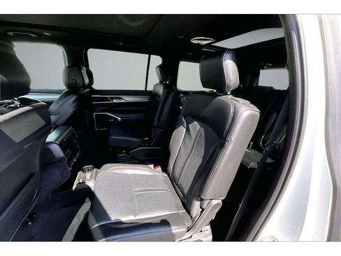 New 2026 Jeep Grand Wagoneer 4WD image 11