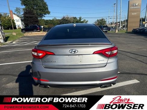 Used 2016 Hyundai Sonata Sport w/ Option Group 03 FWD image 6