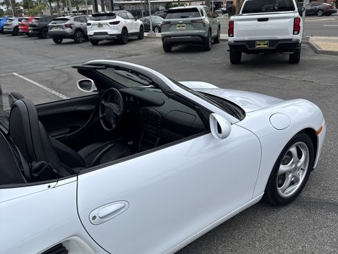 Used 1997 Porsche Boxster image 12