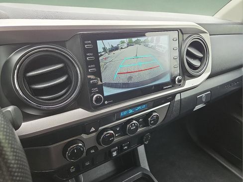 Used 2022 Toyota Tacoma SR5 w/ Trail Edition AWD/4WD image 17