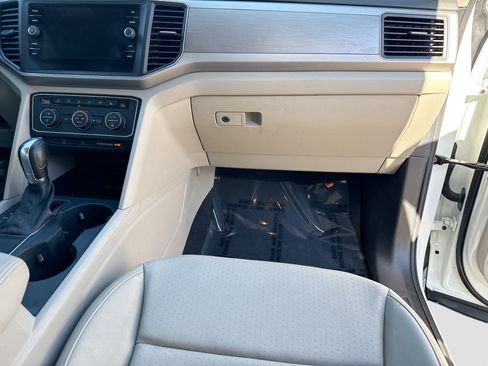 Used 2019 Volkswagen Atlas SE FWD image 16