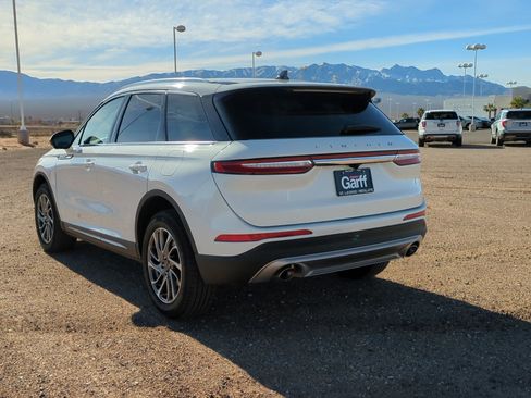 Used 2022 Lincoln Corsair FWD w/ Equipment Group 101A image 5