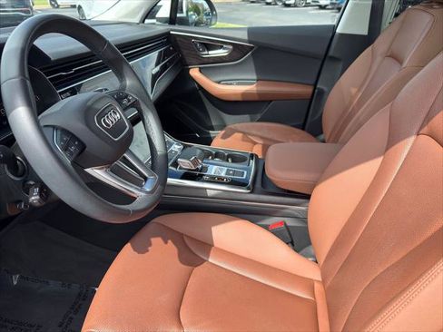 Used 2023 Audi Q7 3.0T Premium Plus w/ Premium Plus Package AWD/4WD image 11