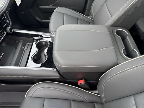 New 2026 Chevrolet Tahoe Premier w/ Sun And Tow Package AWD/4WD image 23