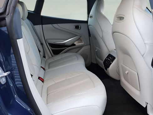 Used 2025 Aston Martin DBX 707 AWD/4WD image 20