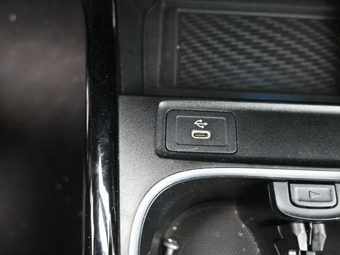 Used 2025 Mercedes-Benz CLA 250 image 24