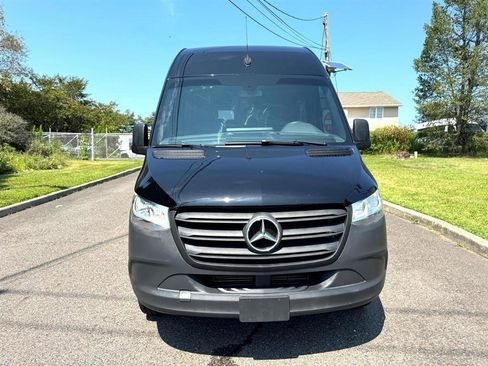 Used 2019 Mercedes-Benz Sprinter 2500 image 2
